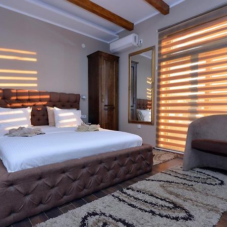 Garni Hotel Kaca クラグイェヴァツ エクステリア 写真