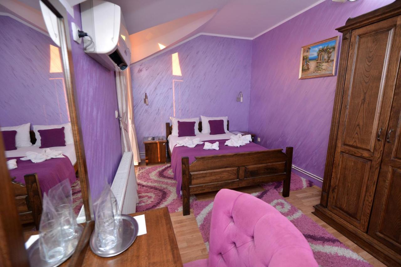 Garni Hotel Kaca クラグイェヴァツ エクステリア 写真